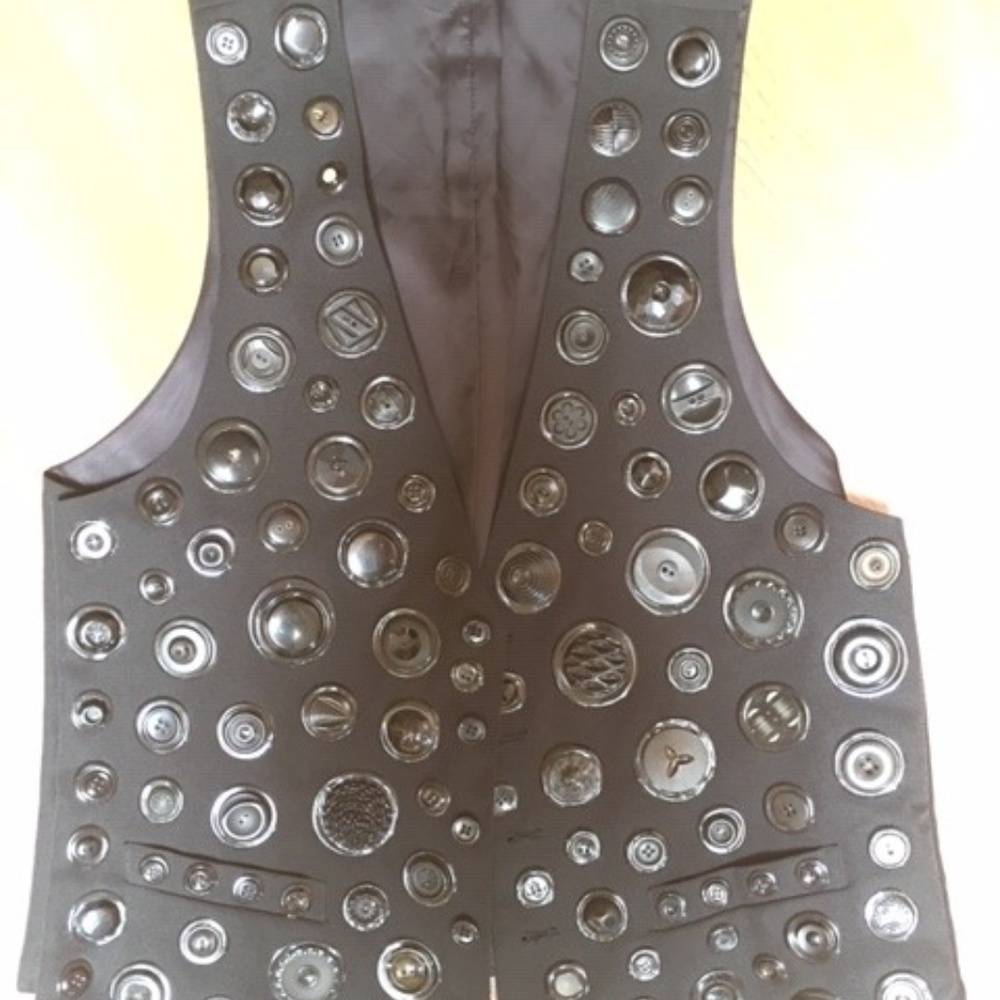Dianne Vetromile black button vest vintage size 42